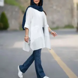 ست مانتو سفید با شلوار جین