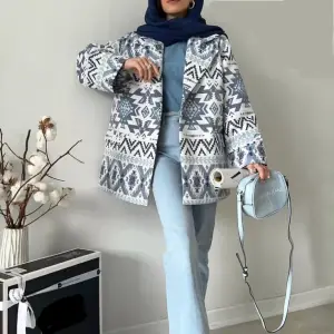 مانتو برای افراد لاغر با طرح افقی